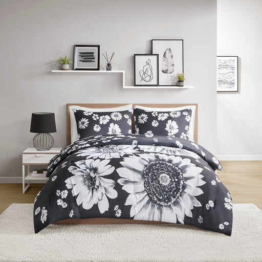 Black-White-Garden-Floral-Comforter-Set-White-Stone-Decor-1