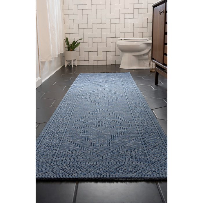 Blue-Muskogee-Patterned-Rug-White-Stone-Decor-3