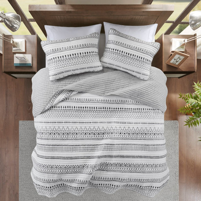 Bristol-Ivory-Boho-Farmhouse-Pattern-Quilt-Set-White-Stone-Decor-2
