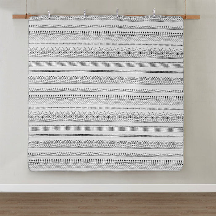 Bristol-Ivory-Boho-Farmhouse-Pattern-Quilt-Set-White-Stone-Decor-4