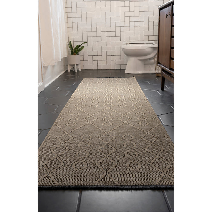 Brown-Elizabeth-City-Rug-White-Stone-Decor-1