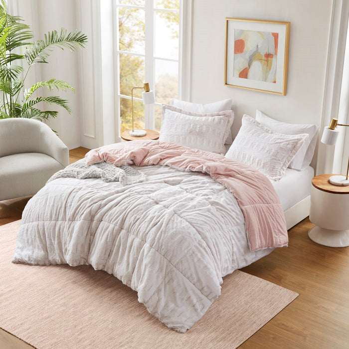 Hayleigh-Pink-Faux-Fur-Luxury-Comforter-Set-White-Stone-Decor-2
