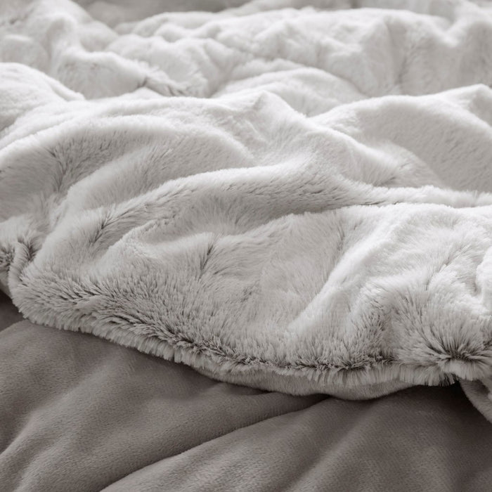 Hayleigh-White-Grey-Faux-Fur-Luxury-Comforter-Set-White-Stone-Decor-2