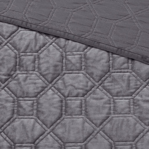 Hayley-Grey-Luxury-Geometric-Pattern-Quilt-Set-White-Stone-Decor-1