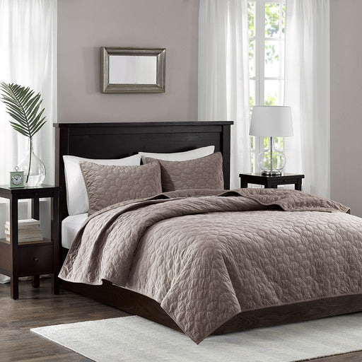Hayley-Taupe-Luxury-Geometric-Pattern-Quilt-Set-White-Stone-Decor-1