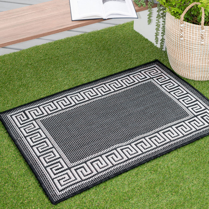 Indoor-Outdoor-Belleville-Rug-White-Stone-Decor-4