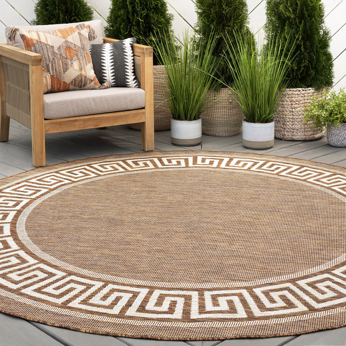 Indoor-Outdoor-Brown-Belleville-Rug-White-Stone-Decor-1