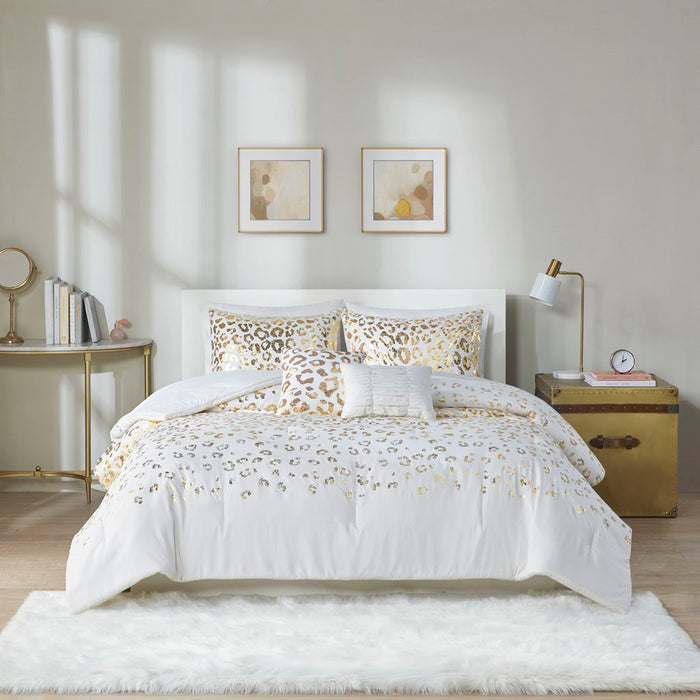 Libby-Metallic-Gold-Animal-Printed-Luxury-Comforter-Set-White-Stone-Decor
