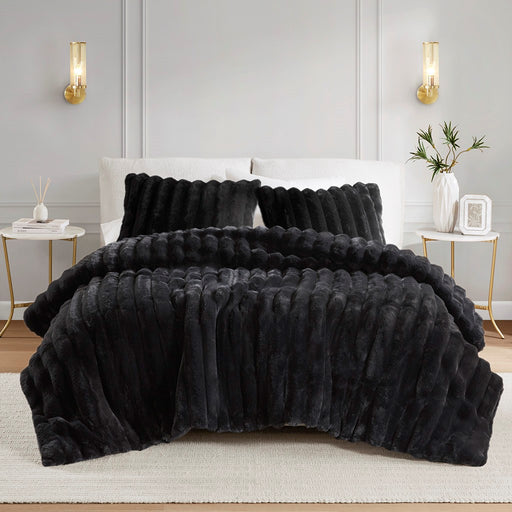 Raven-Black-Faux-Fur-Luxury-Comforter-Set-White-Stone-Decor