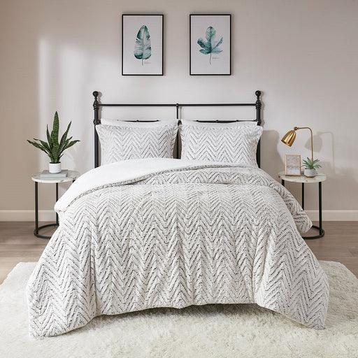 Stillwater-Plush-Comforter-Set-White-Stone-Decor-1